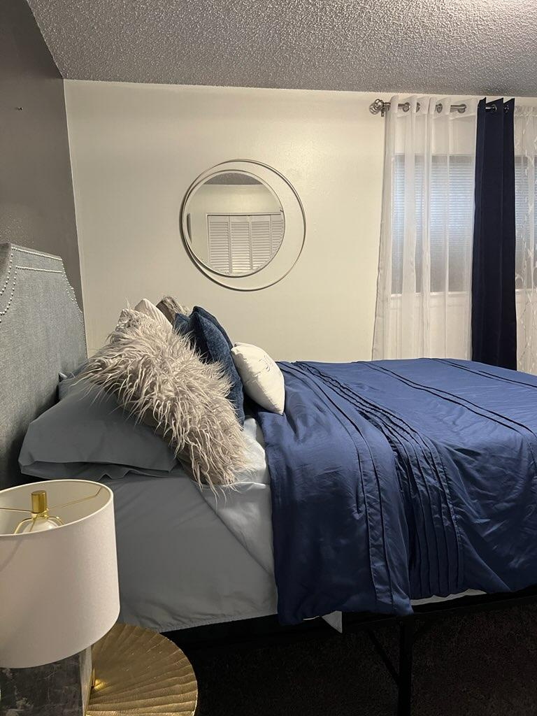 Comfortable 3-bedroom home with bright interiors and everyday convenience - Photo 9