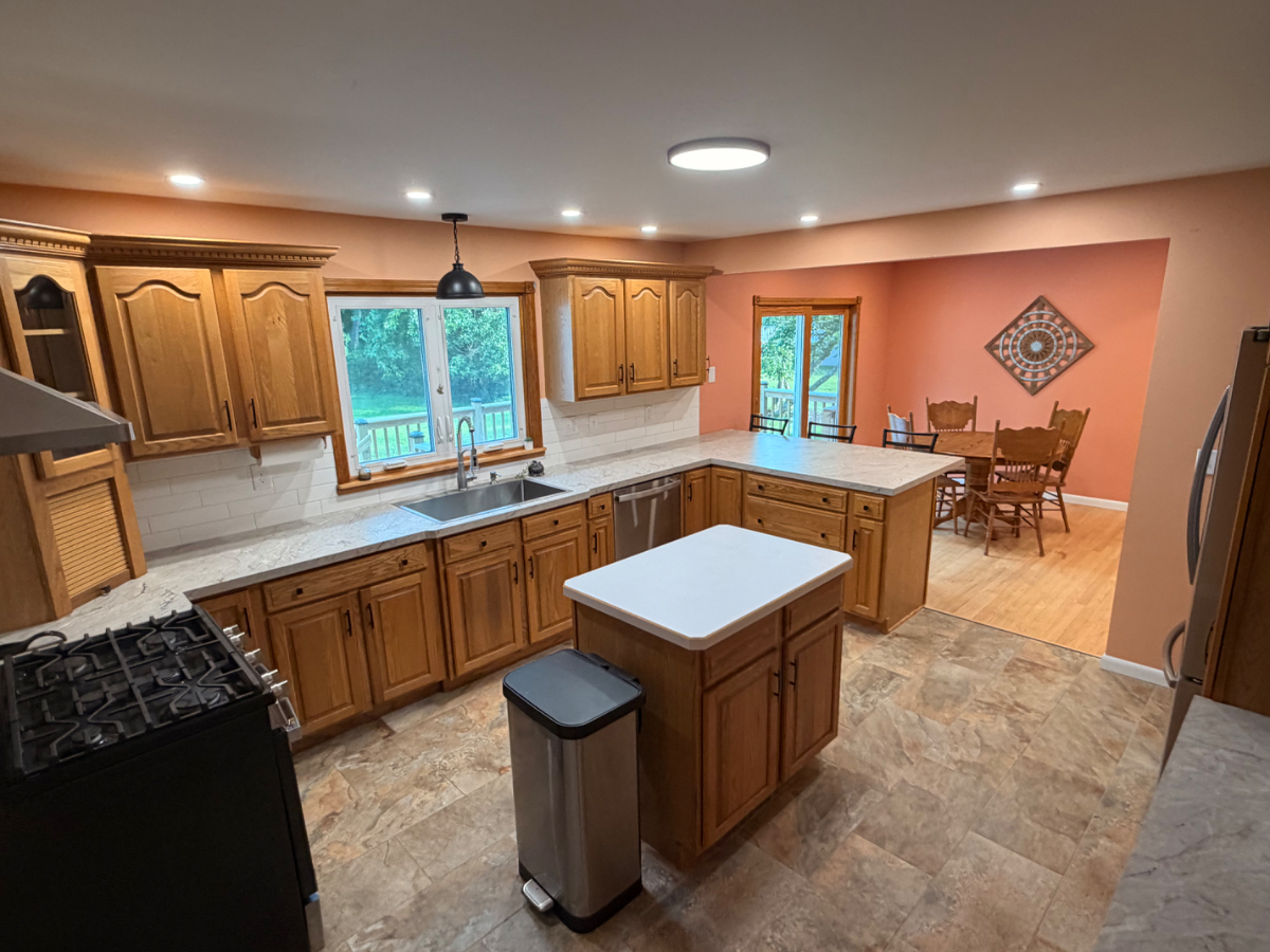 Spacious 3BR 2ba. Comfortable, Private, Convenient location - Photo 12