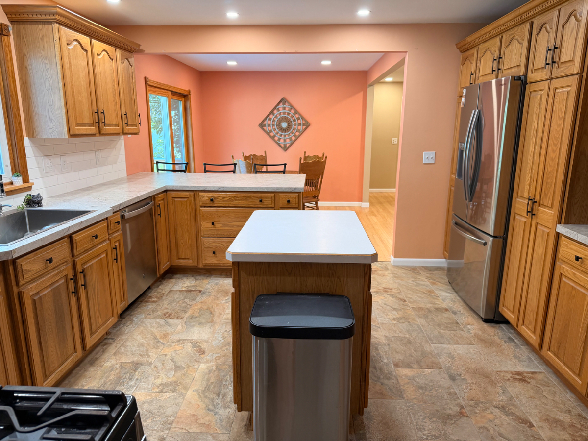 Spacious 3BR 2ba. Comfortable, Private, Convenient location - Photo 11