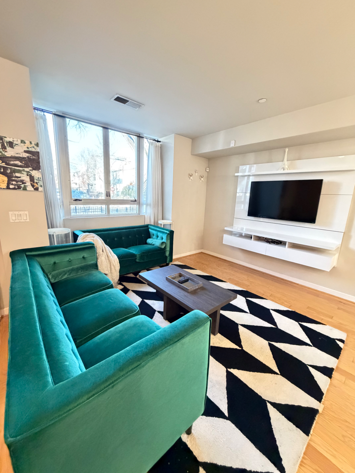 Upscale Furnished Primary Suite Private En-Suite Capitol Hill East - Photo 1