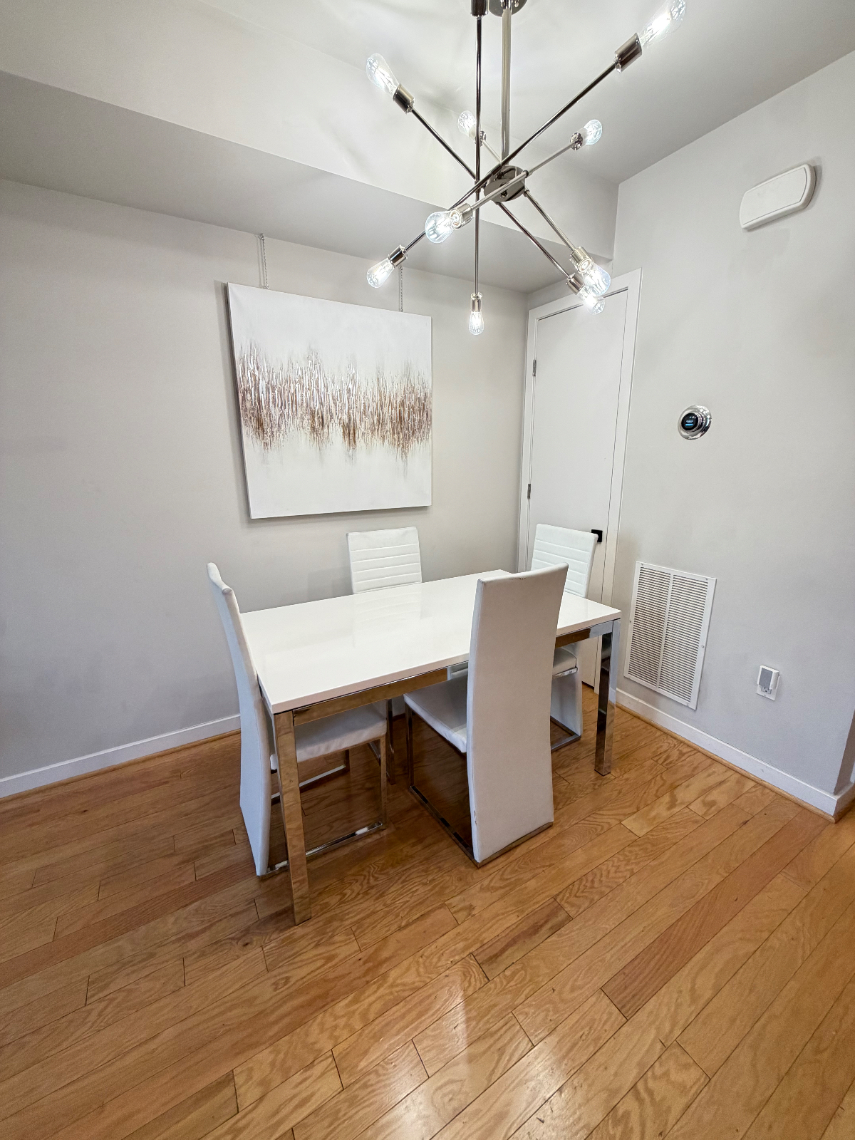 Upscale Furnished Primary Suite Private En-Suite Capitol Hill East - Photo 3