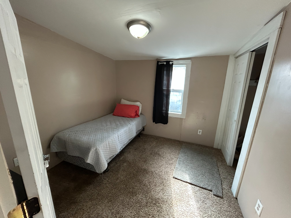 Entire House in Lusk, WY - Photo 3