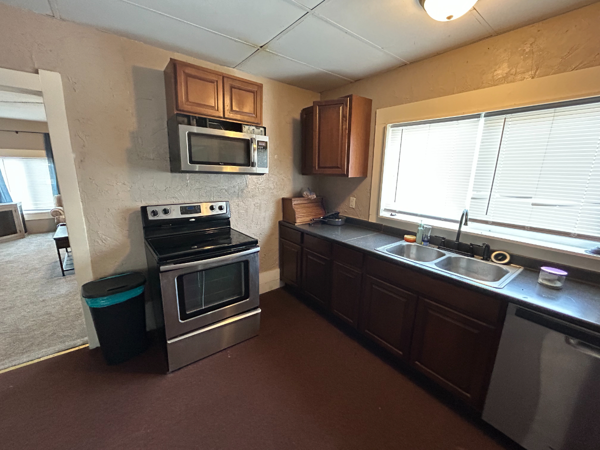 Entire House in Lusk, WY - Photo 4