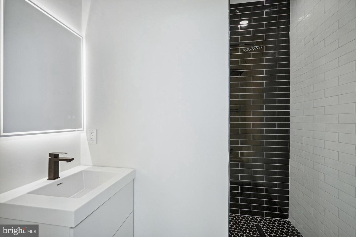 New 2BR/2BA - 16th St Heights -10min MedStar & Howard - Photo 4