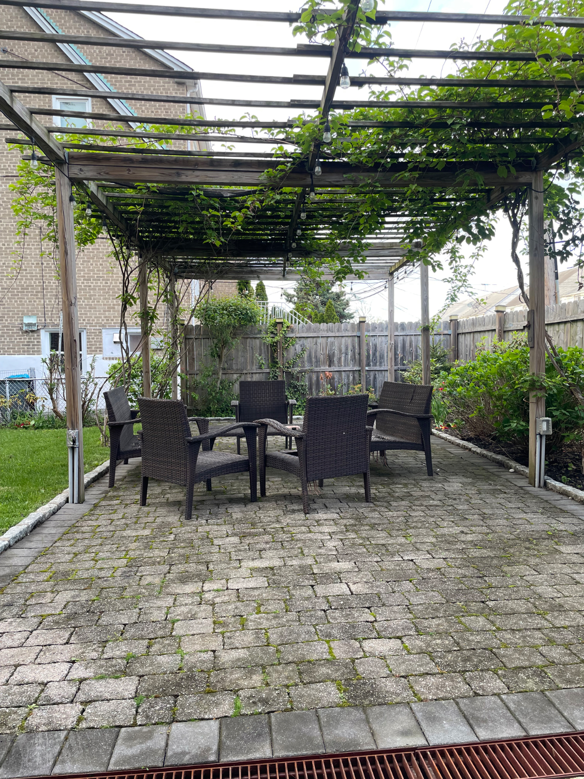 Cozy Studio Apartment/ Basement - Photo 2