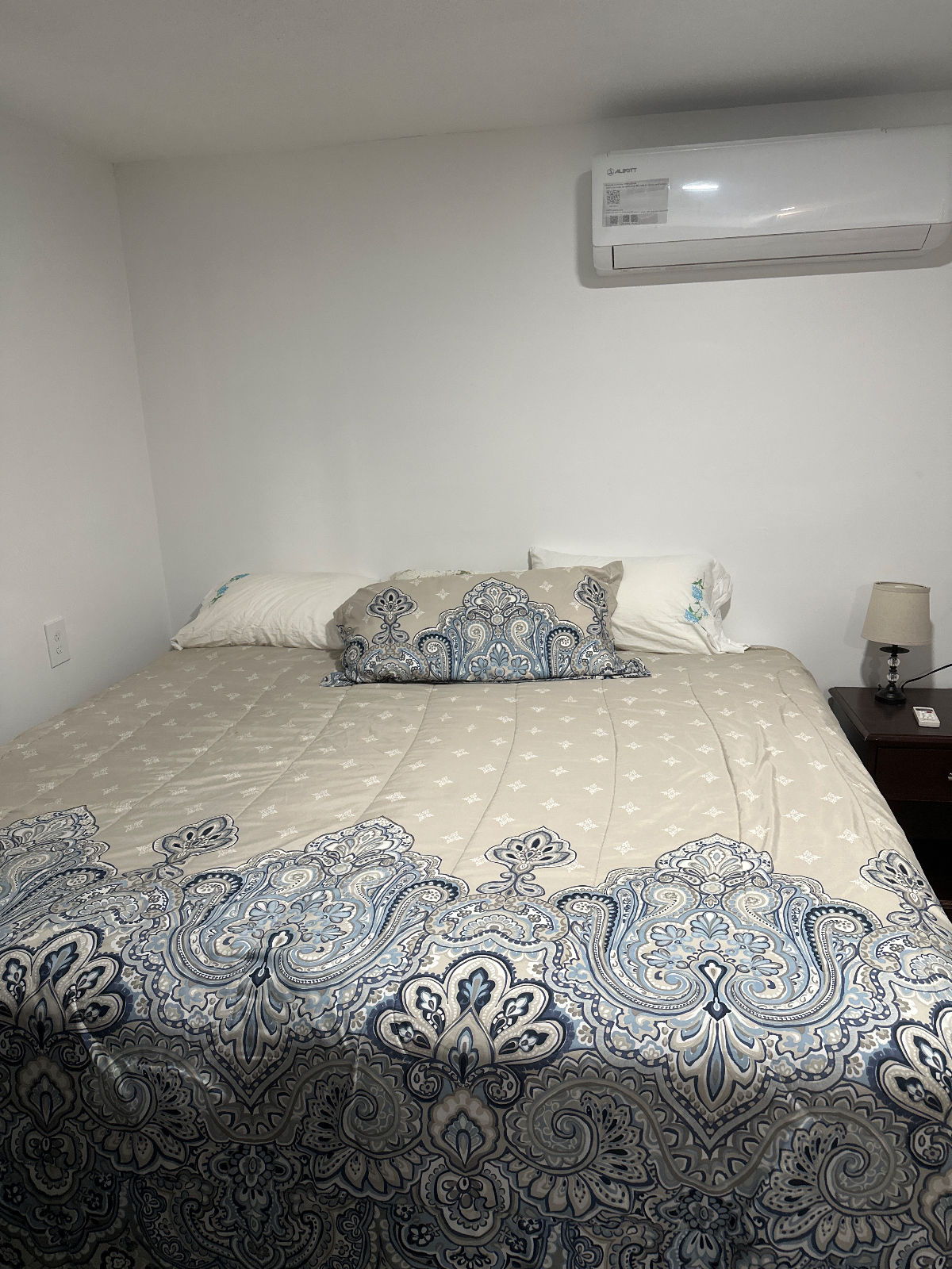 Efficiency one bedroom Apt - Photo 5