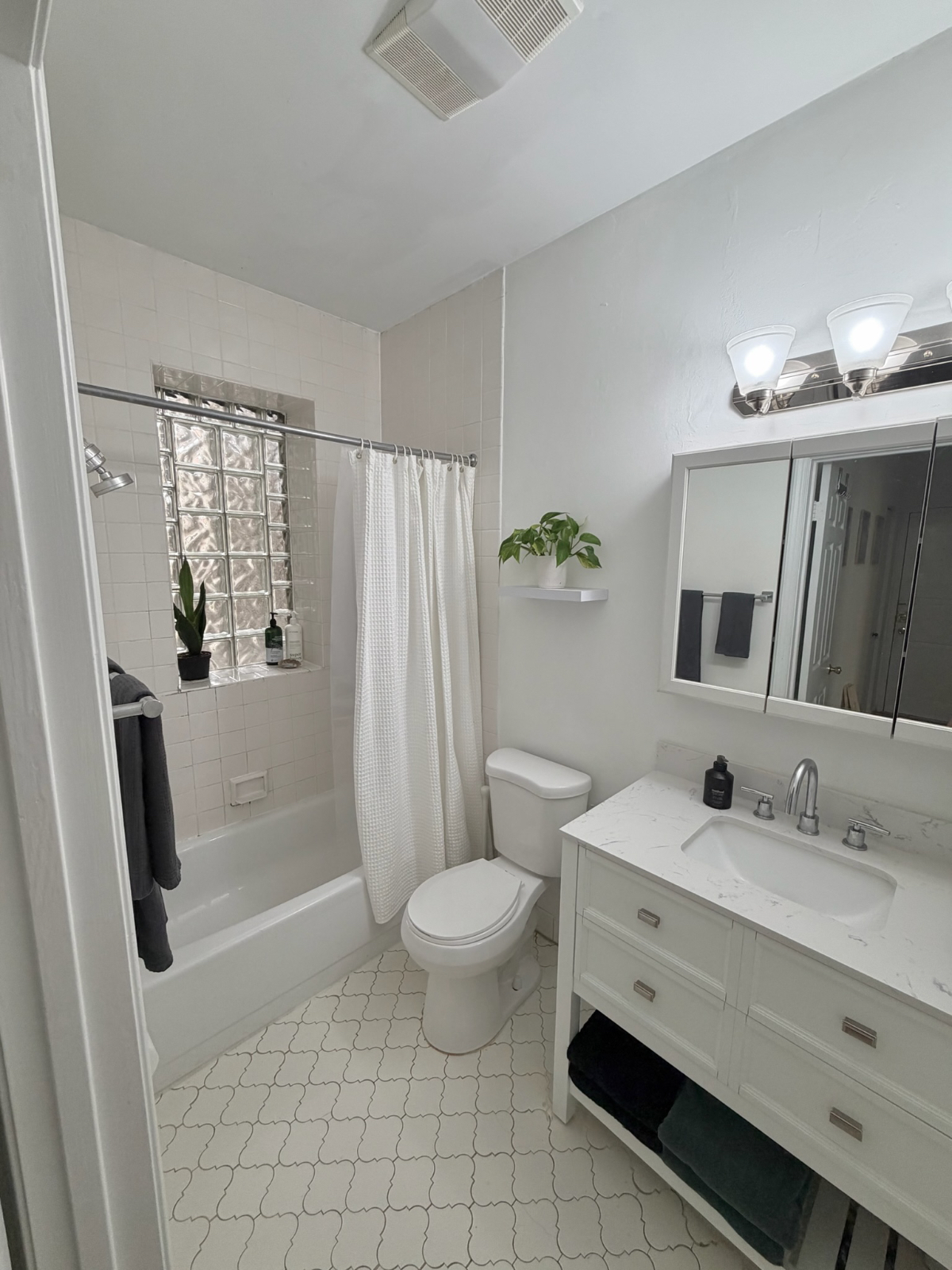 Charming Retreat in the Heart of Adam's Morgan and Kalorama - Photo 11