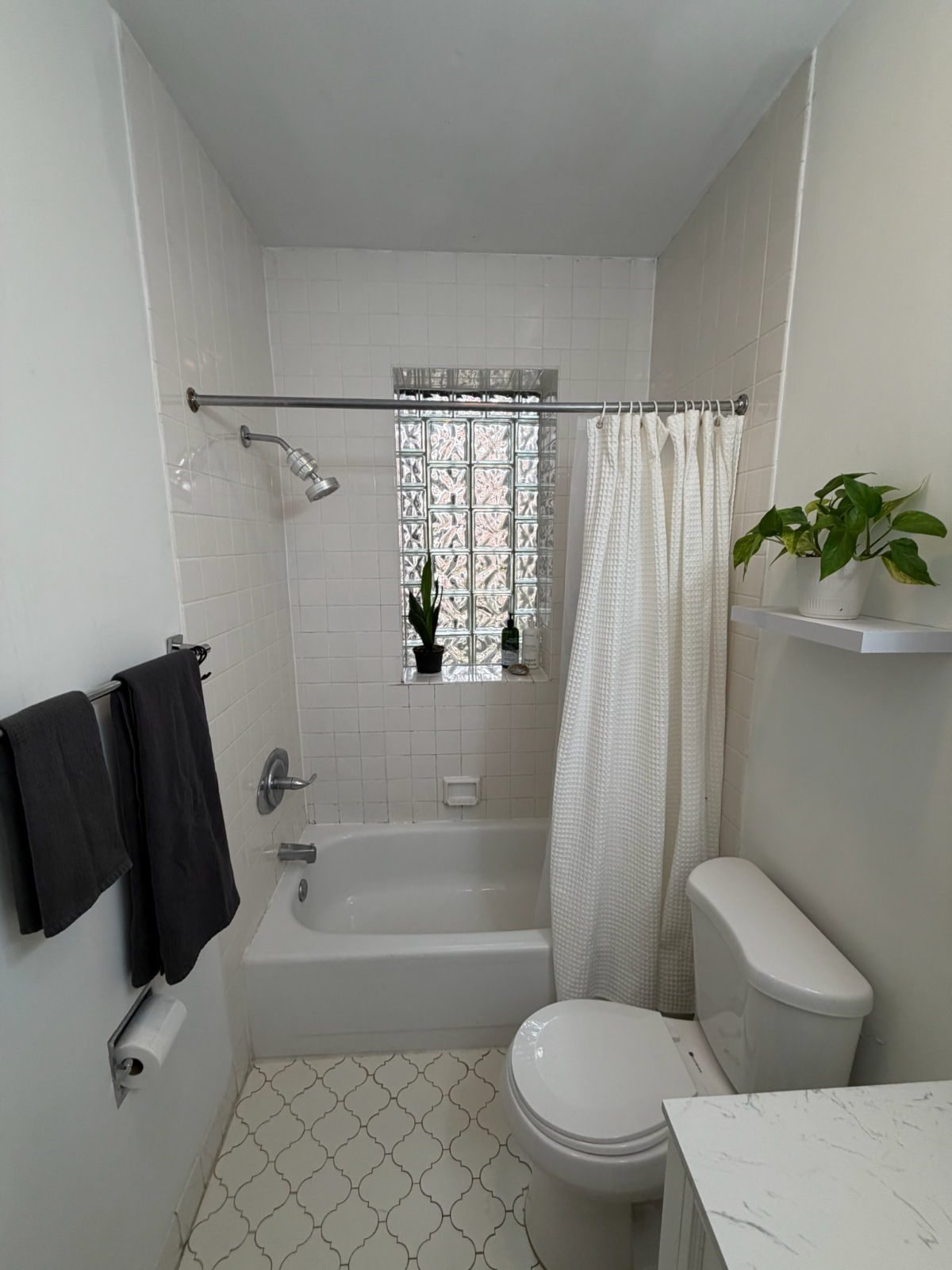 Charming Retreat in the Heart of Adam's Morgan and Kalorama - Photo 12