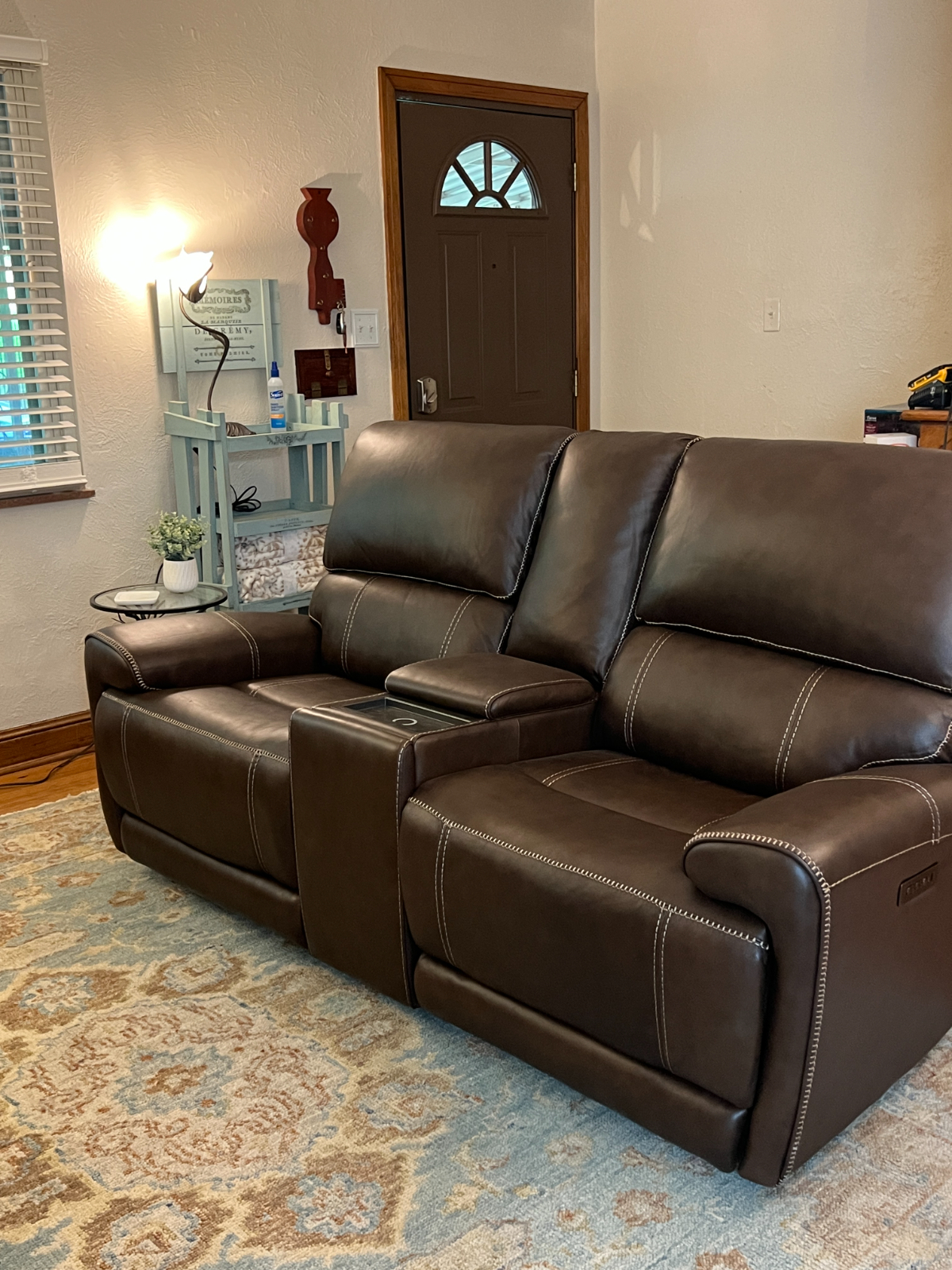 UPSCAL LIVING- EXECUTIVE Desirable NEIGHBORHOOD-Rental 2BR/1 Bath  Near St. Mary's Hospital - Photo 9