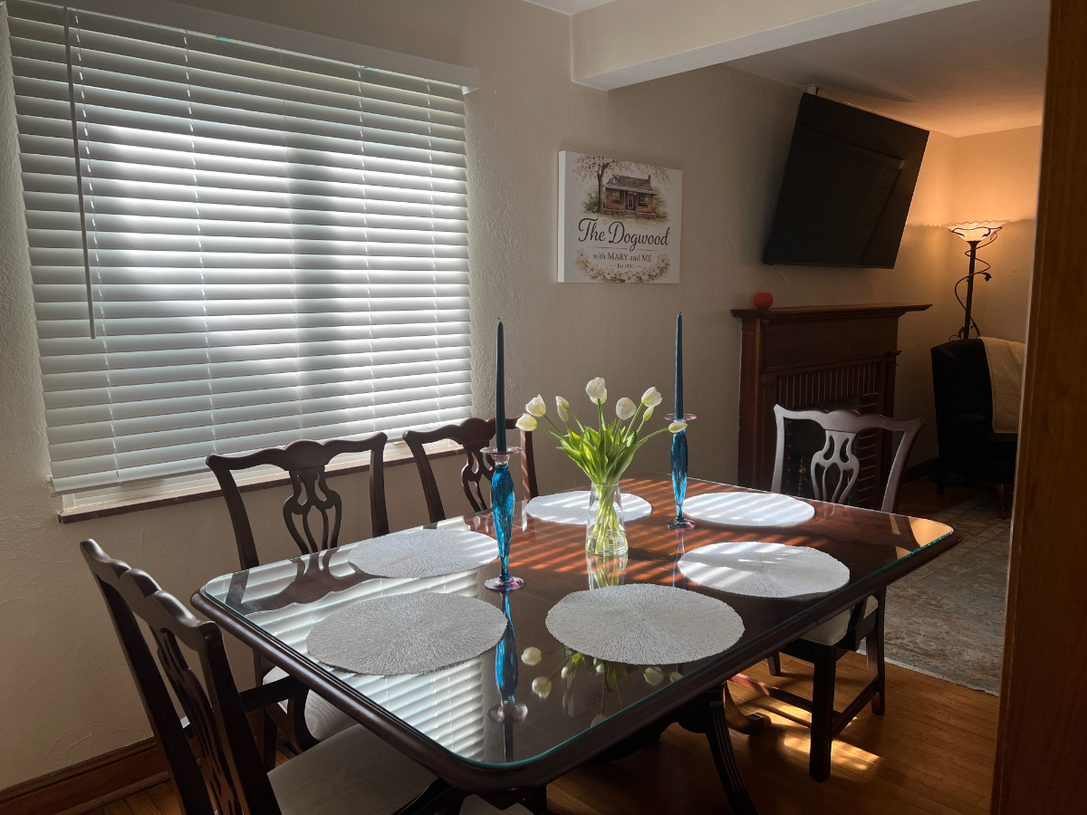 UPSCAL LIVING- EXECUTIVE Desirable NEIGHBORHOOD-Rental 2BR/1 Bath  Near St. Mary's Hospital - Photo 12