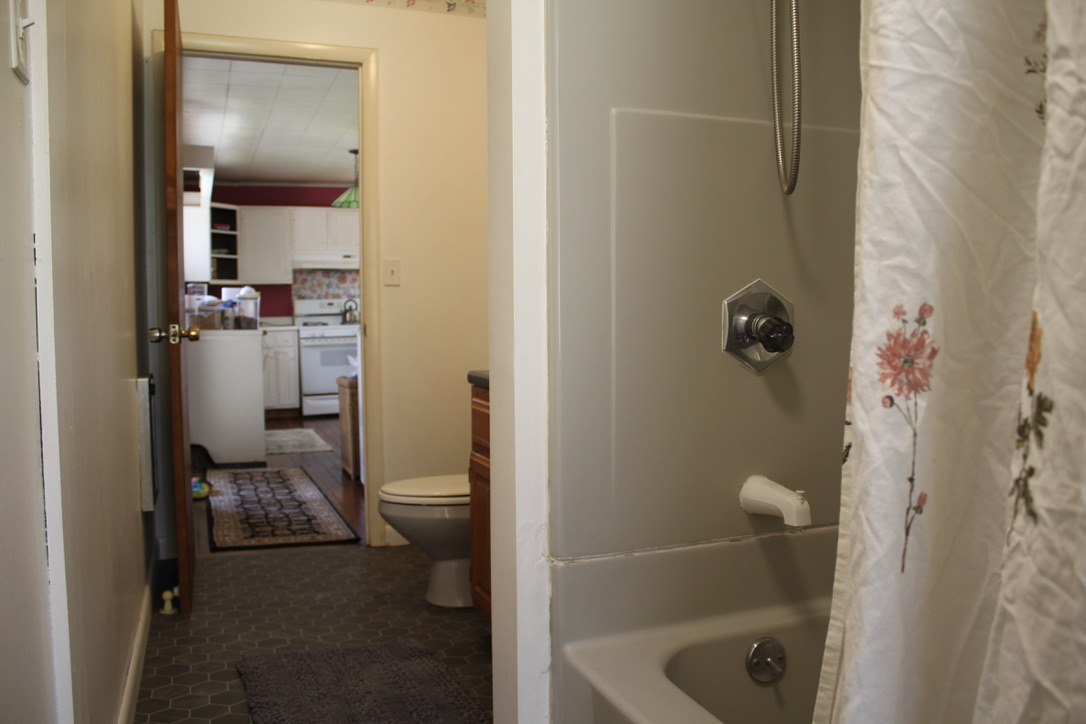 Mountain View Cottage in Fletcher VT - Photo 7