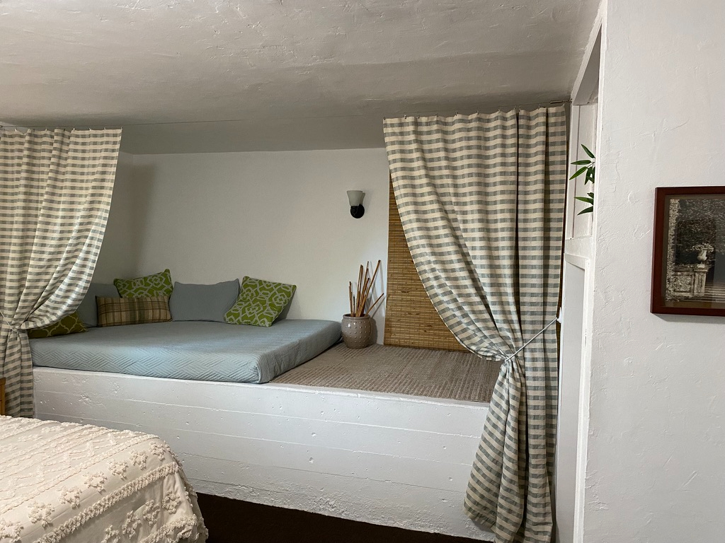 Quiet Canyon Hideaway in South Park San Diego - Photo 6