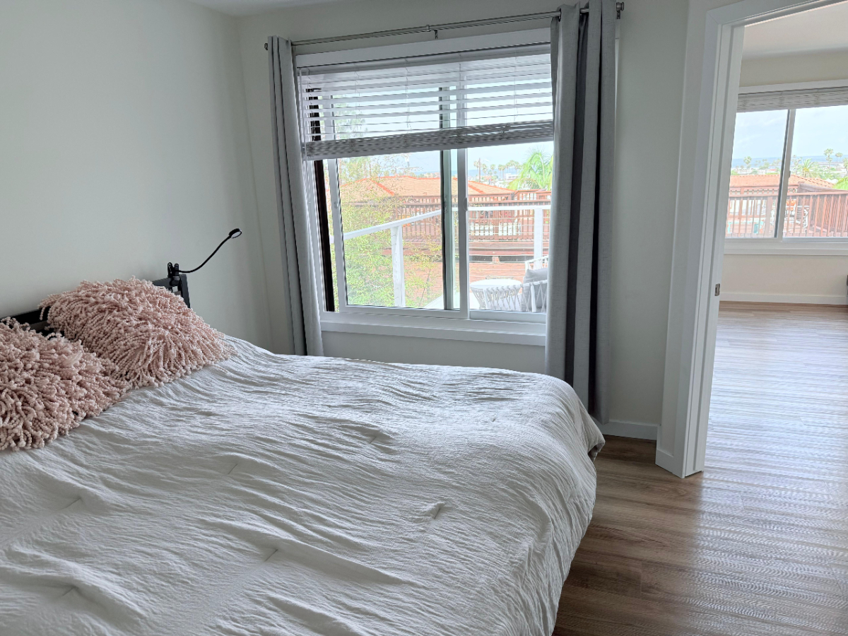 Coastal Luxury - Stylish 1BR With Amazing Rooftop - Photo 5