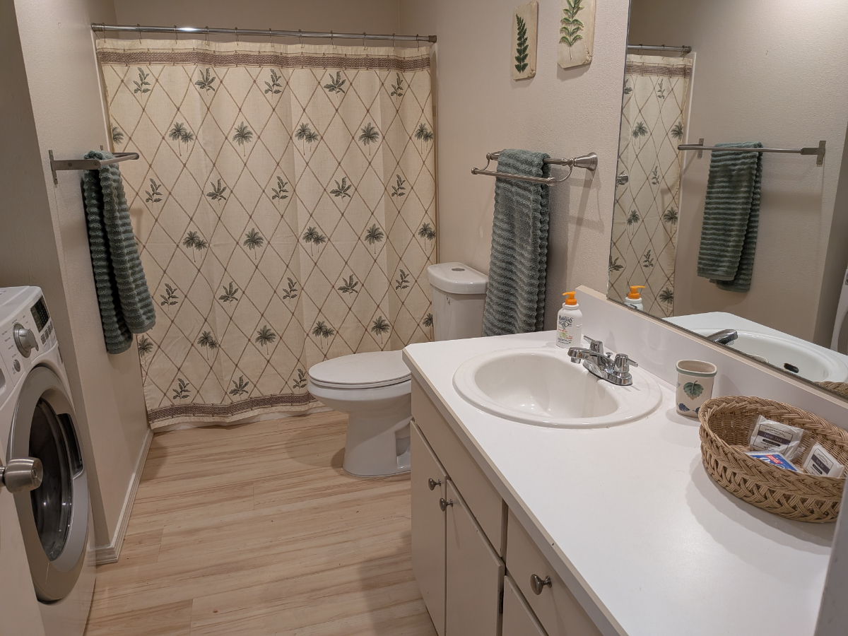 Bedroom and Den on Bend's Eastside - Photo 5