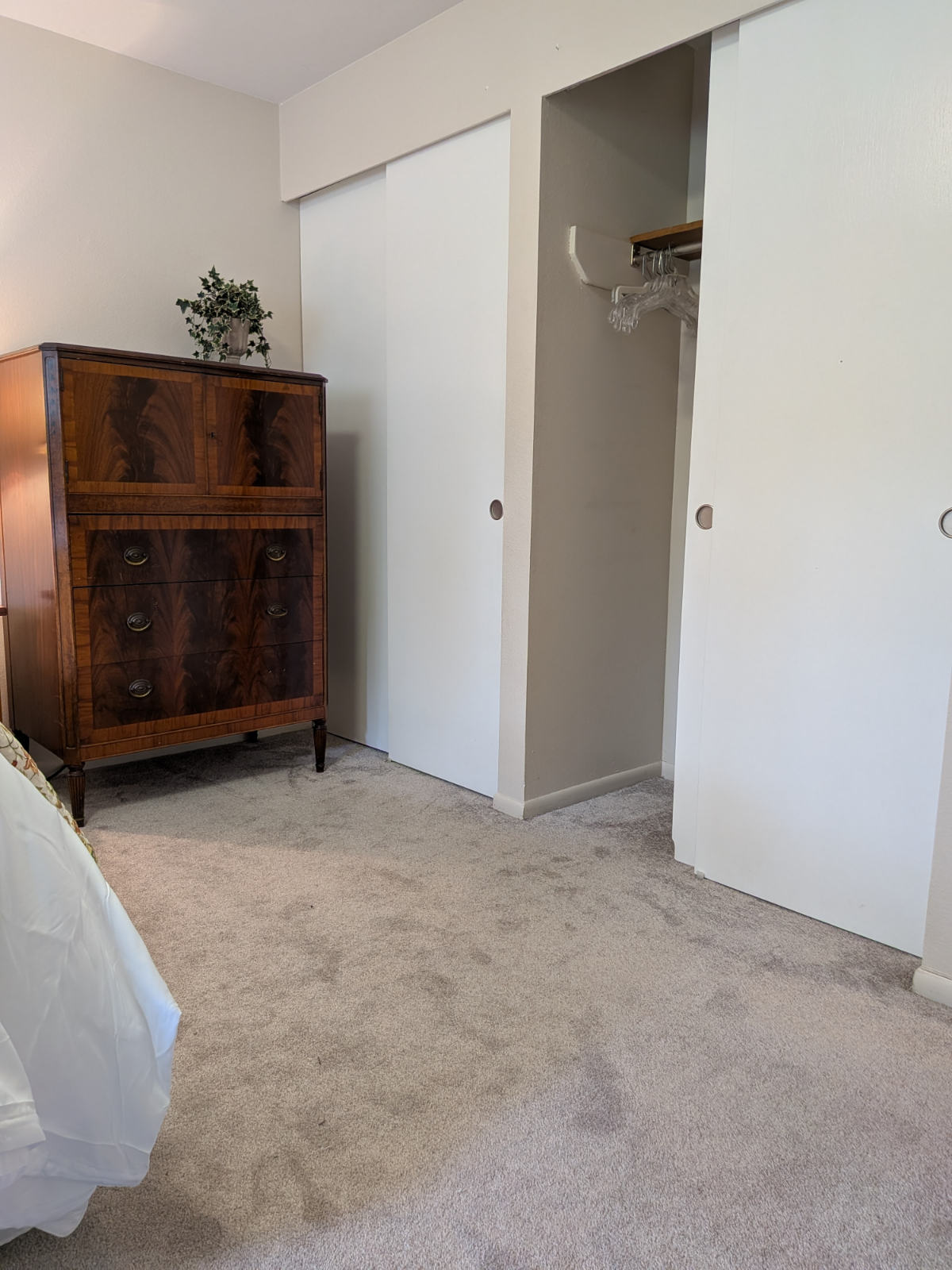 Bedroom and Den on Bend's Eastside - Photo 2