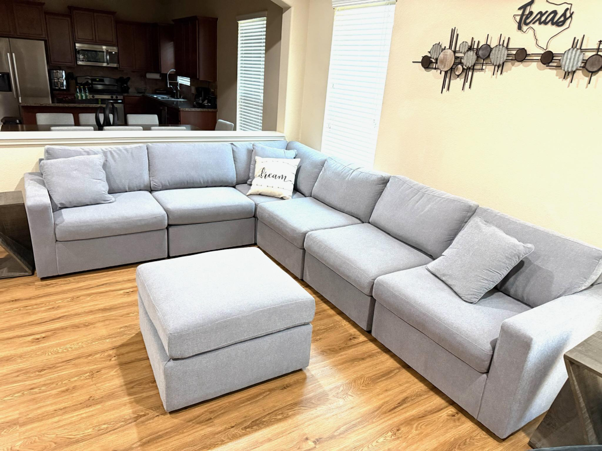 Spacious 4BR 2BA Home With Workspace Near Texas Medical Centers And NRG Stadium - Photo 8