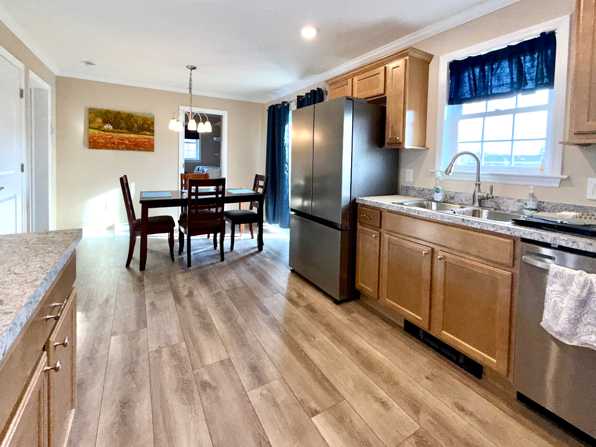 2 BR 2 Bath Home with Den/Office  in quiet neighborhood - Photo 7