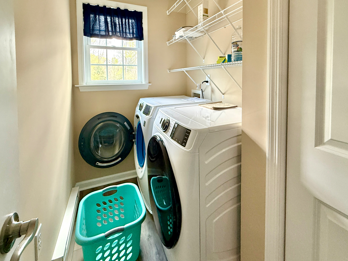 2 BR 2 Bath Home with Den/Office  in quiet neighborhood - Photo 8