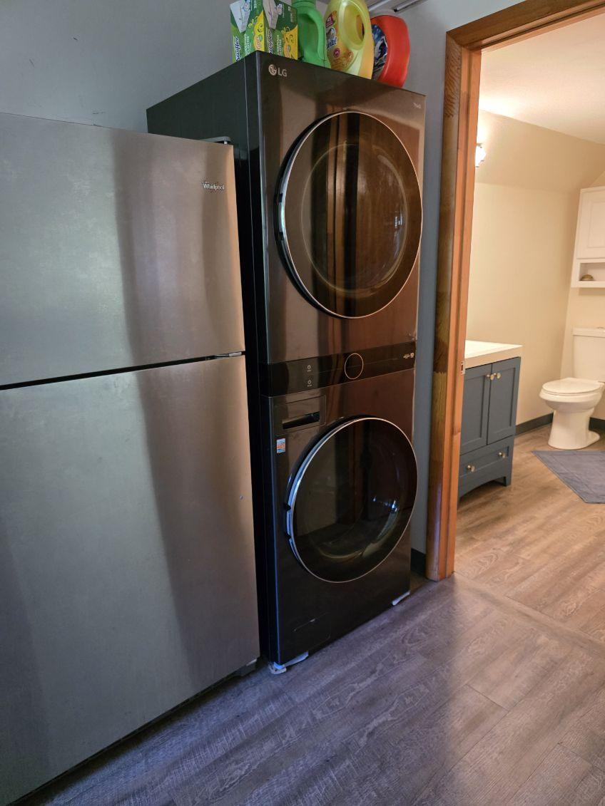 Charming 2BR Apartment with Private Feel & Easy Access to Hudson - Photo 12