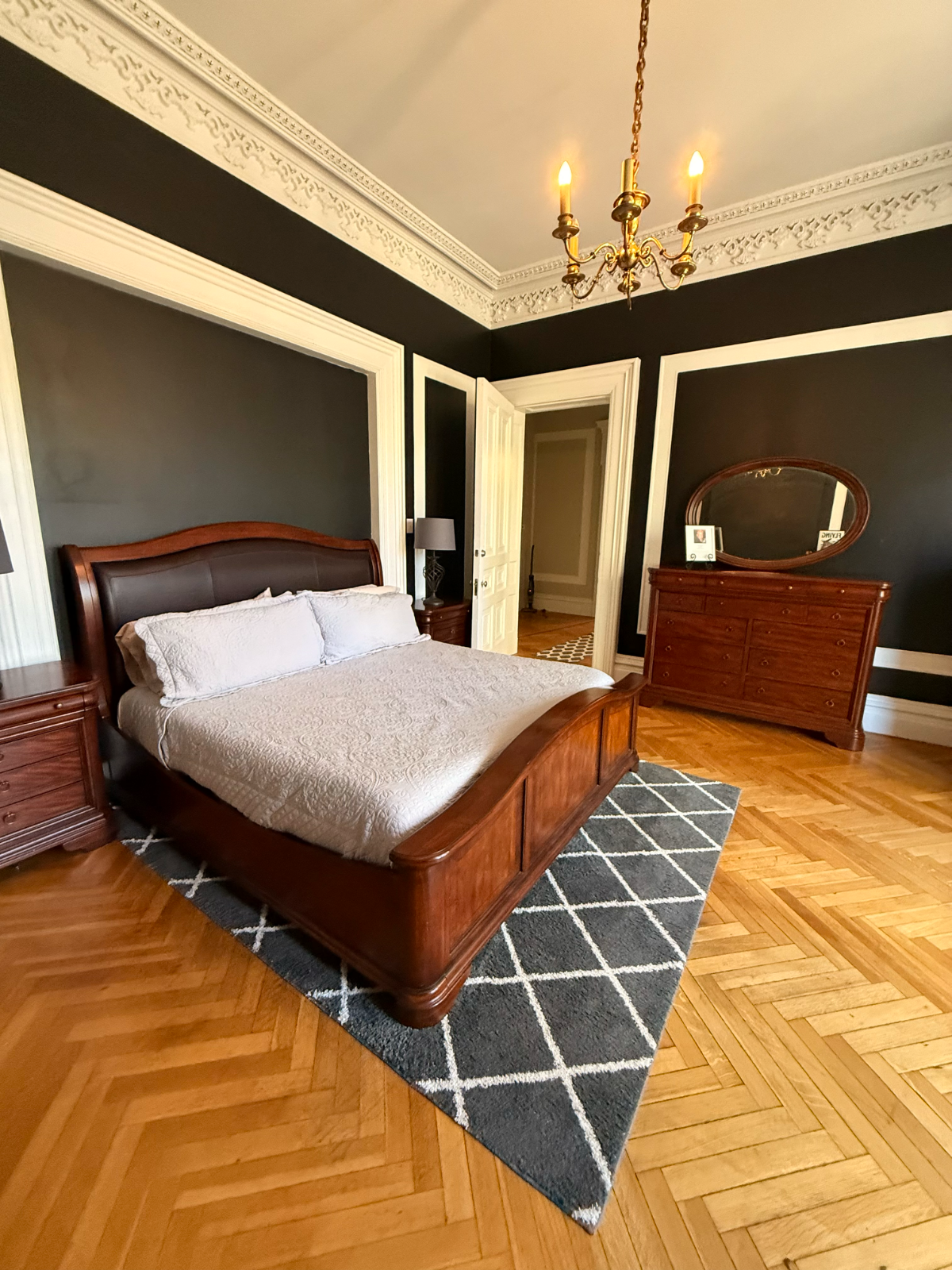 Historical, Centrally Located Two Bedroom Apartment - Photo 11