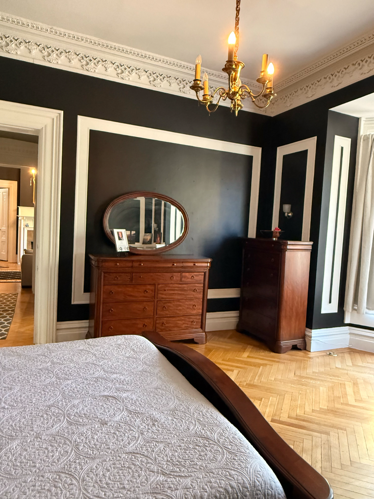 Historical, Centrally Located Two Bedroom Apartment - Photo 12