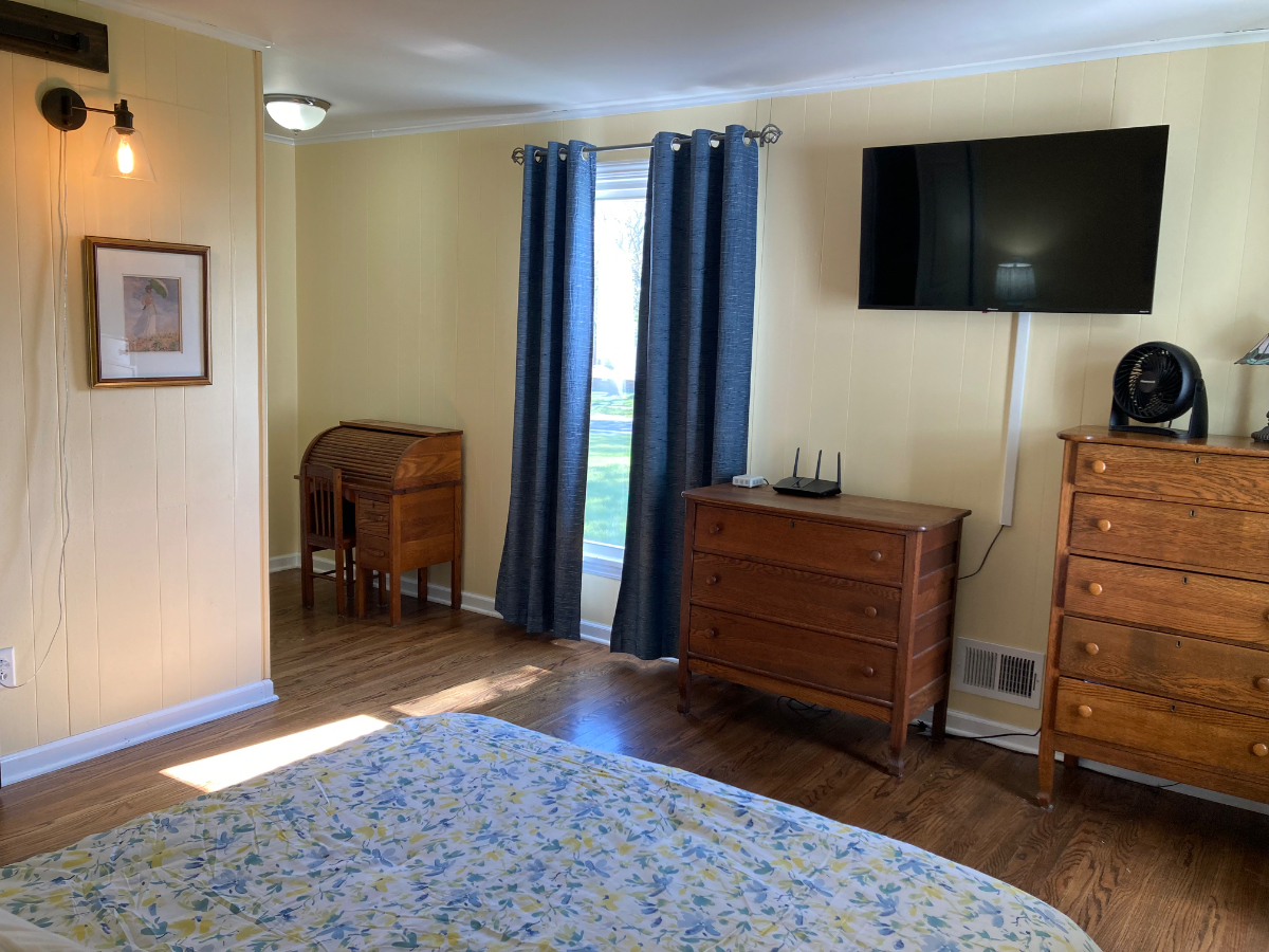 Fairport Home - Photo 4