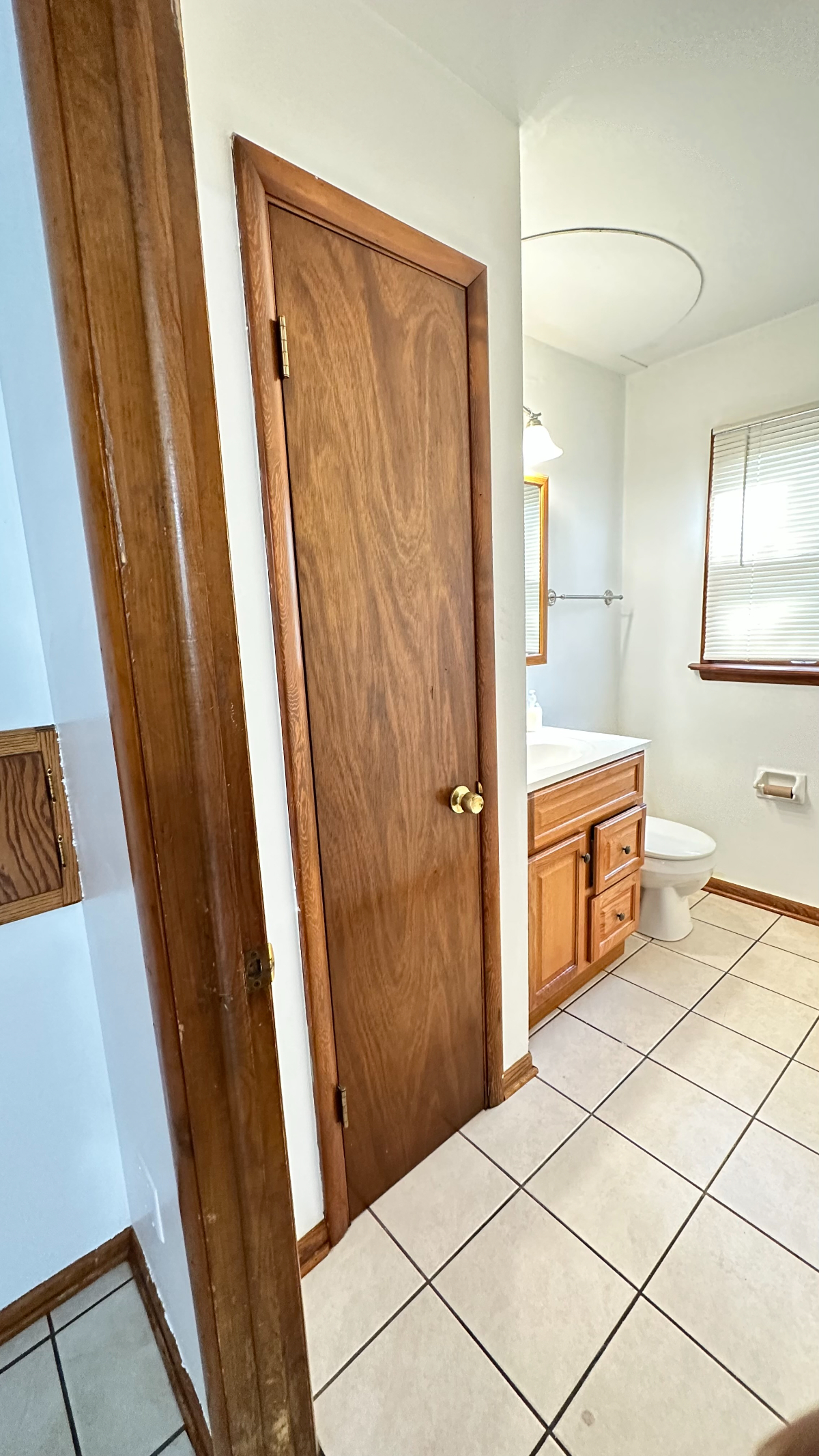 Inviting 3BR Retreat in a Prime Milwaukee Area - Photo 12