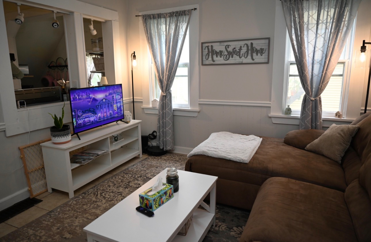 Private Room in NOTA Walkable Close to Hospitals Queen Bed - Photo 2