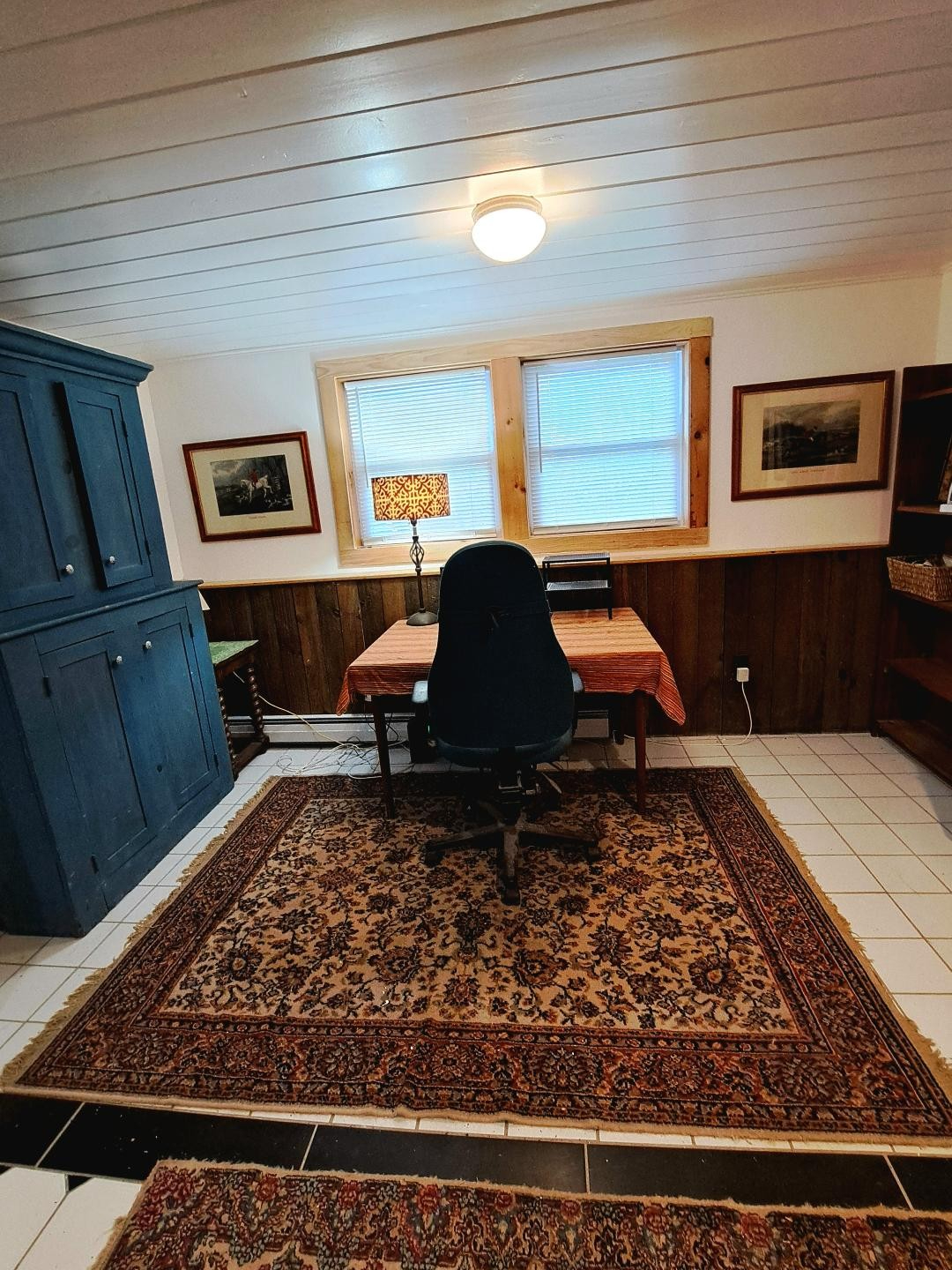 Lower Level apartment w private entry - Photo 3