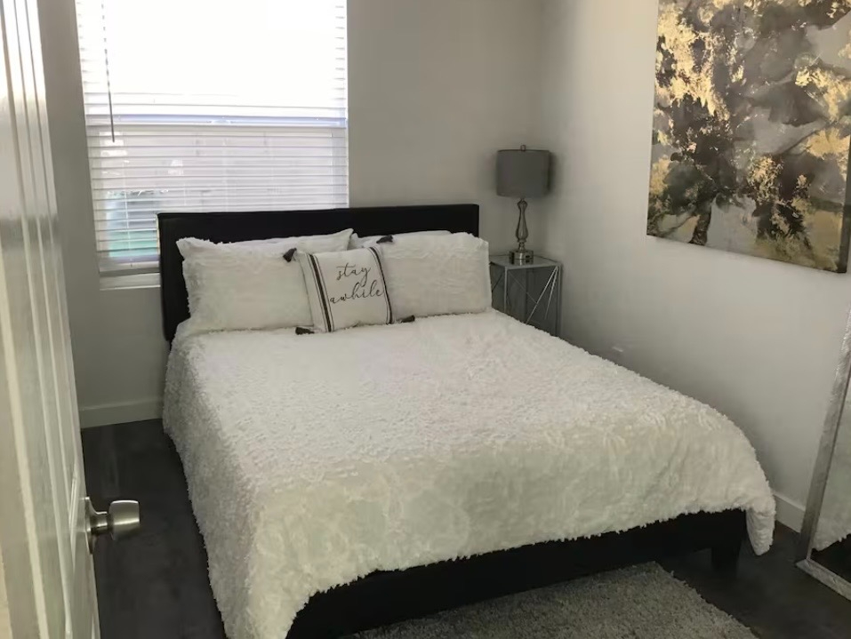 Chic Guest House Near SoFi Modern Comfort Close to LAX - Photo 3