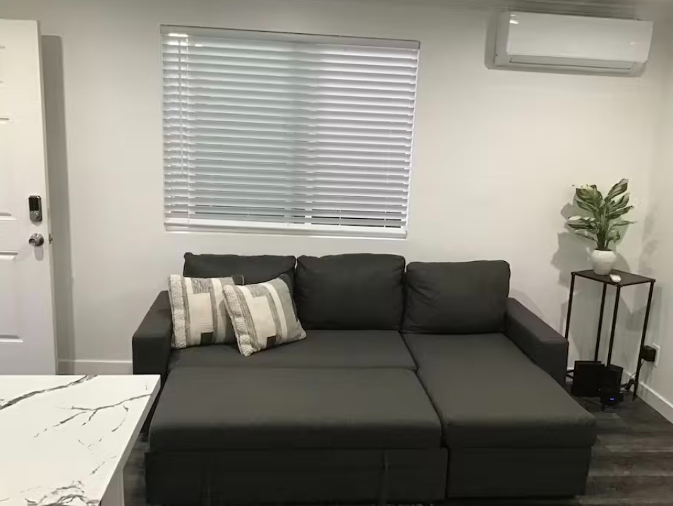Chic Guest House Near SoFi Modern Comfort Close to LAX - Photo 4
