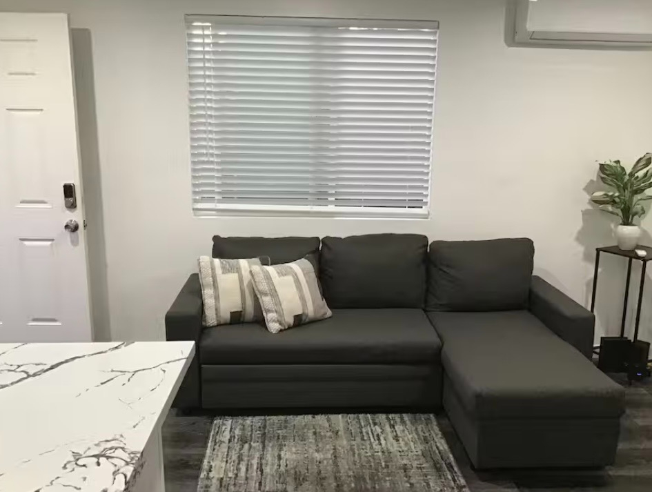 Chic Guest House Near SoFi Modern Comfort Close to LAX - Photo 5