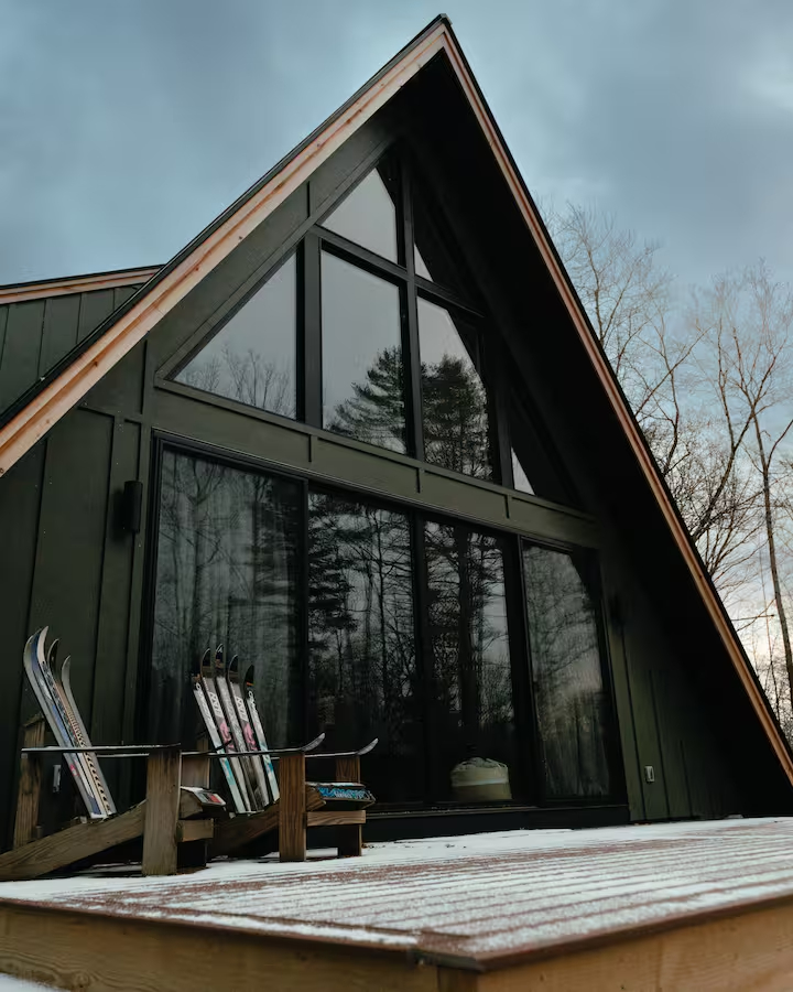 The Hideaway Cabin - Stylish 2BR Retreat Near Okemo Mountain - Photo 1