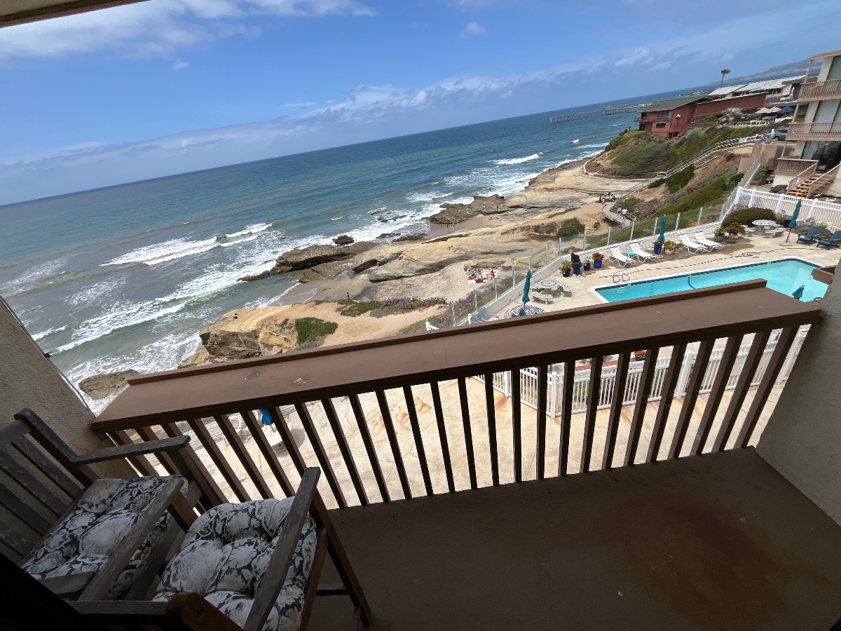 Beachfront Oasis with Unobstructed Ocean Views - Photo 4