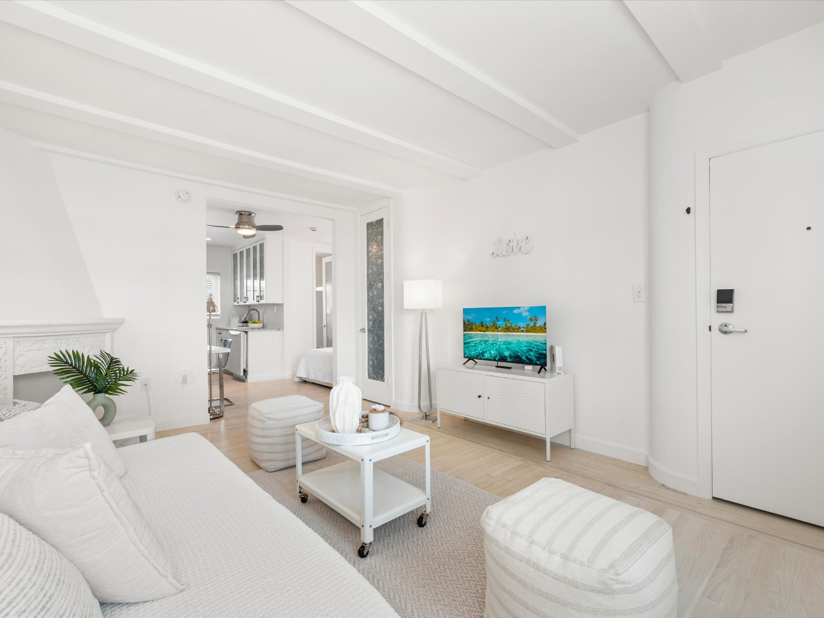 OFF-MARKET RENTED - Miami Beach Furnished Condo | Walk to the Beach | Utilities Included | Extended - Photo 2