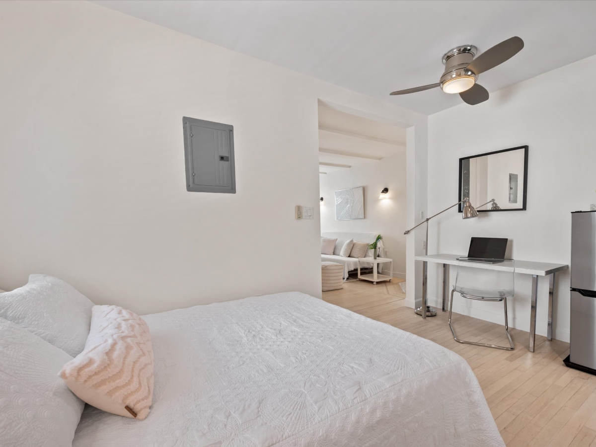 OFF-MARKET RENTED - Miami Beach Furnished Condo | Walk to the Beach | Utilities Included | Extended  - Photo 12
