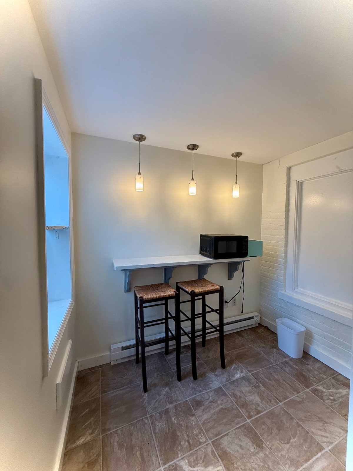 Furnished 1BR w/ Washer & Dryer Near Hospitals & Downtown Albany - Photo 1