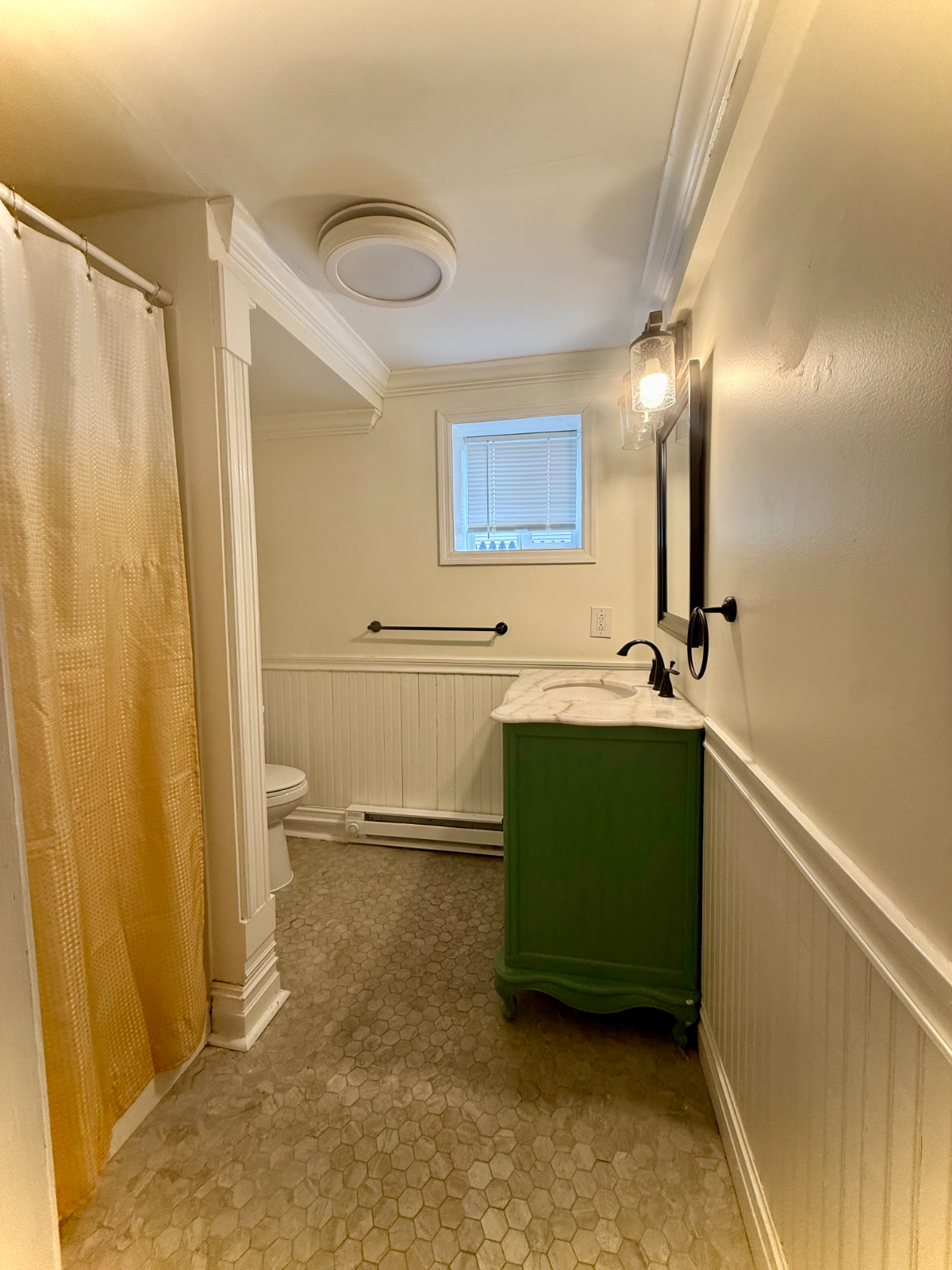 Furnished 1BR w/ Washer & Dryer Near Hospitals & Downtown Albany - Photo 4