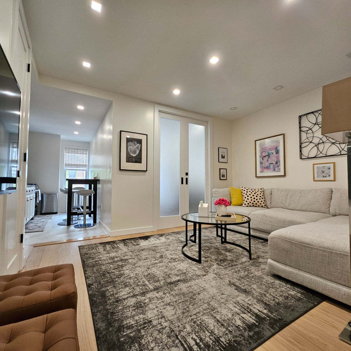Modern Top Floor 2BD Astoria Retreat - 46th Street M/R Station, 15min to Manhattan - Photo 7