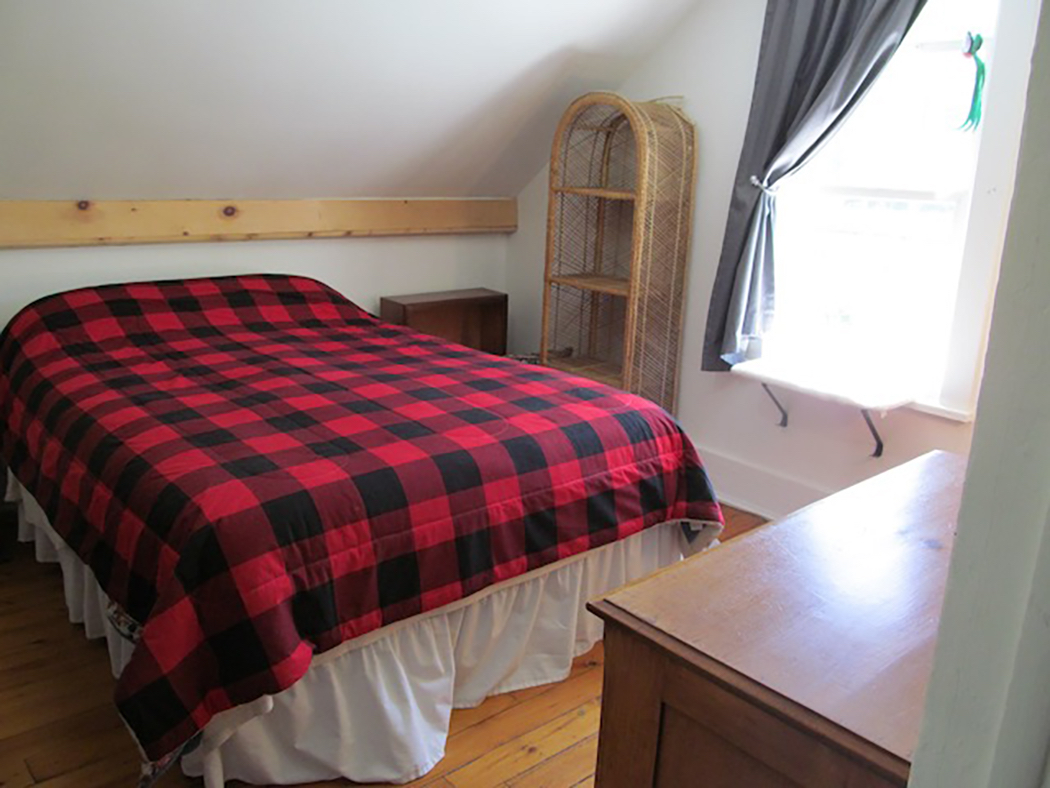 Adirondack Cottage - Photo 11