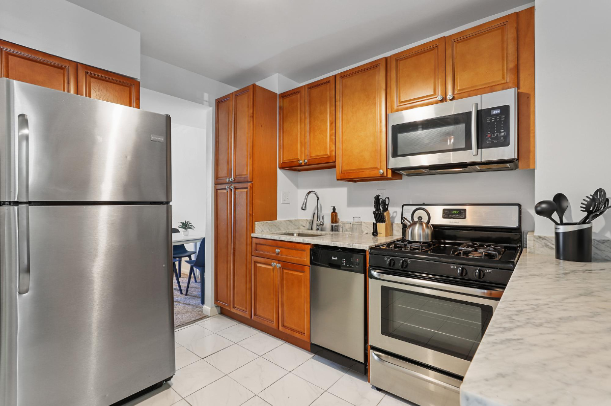 Private Bedroom in Logan Circle 417 A - Photo 8