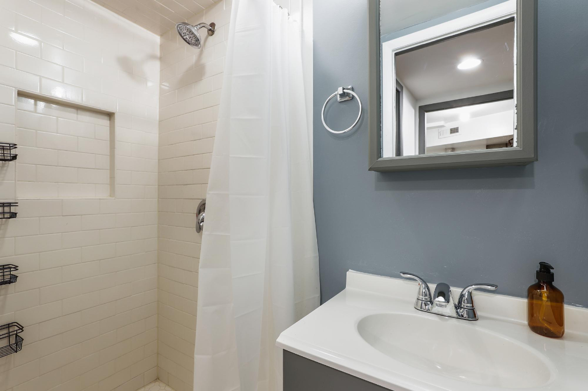 Private Bedroom in Logan Circle 417 A - Photo 10