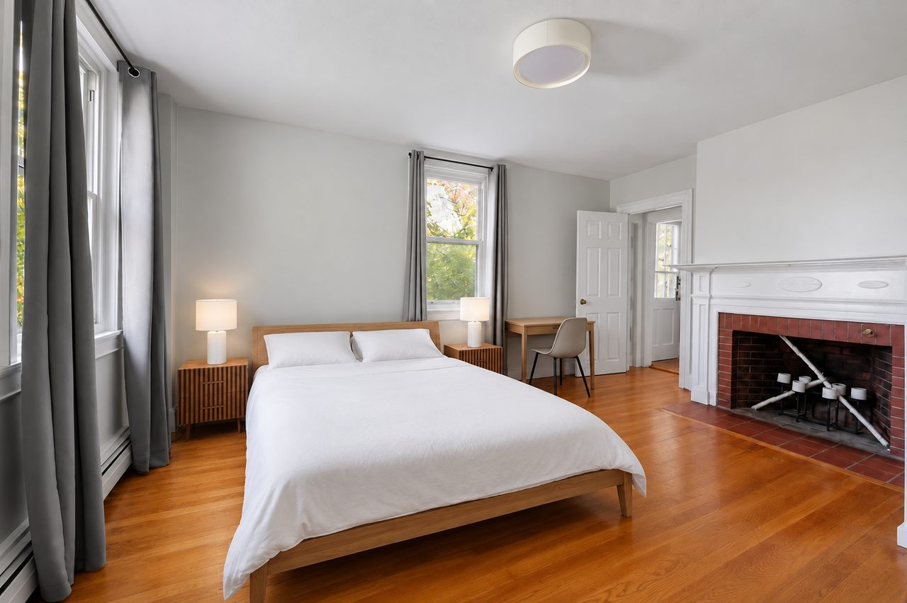 Private Bedroom in Newton Corner 775 A