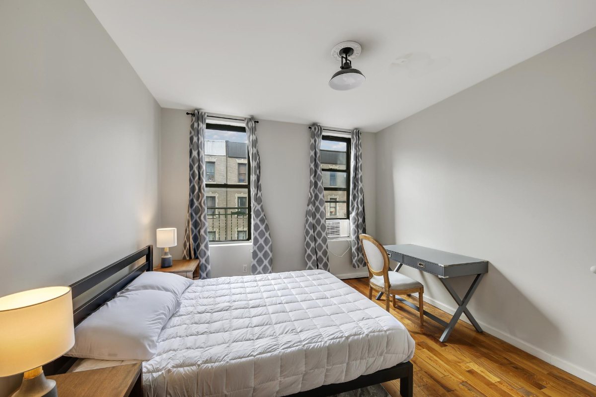 Private Bedroom in Upper West Side 790 C - Photo 1
