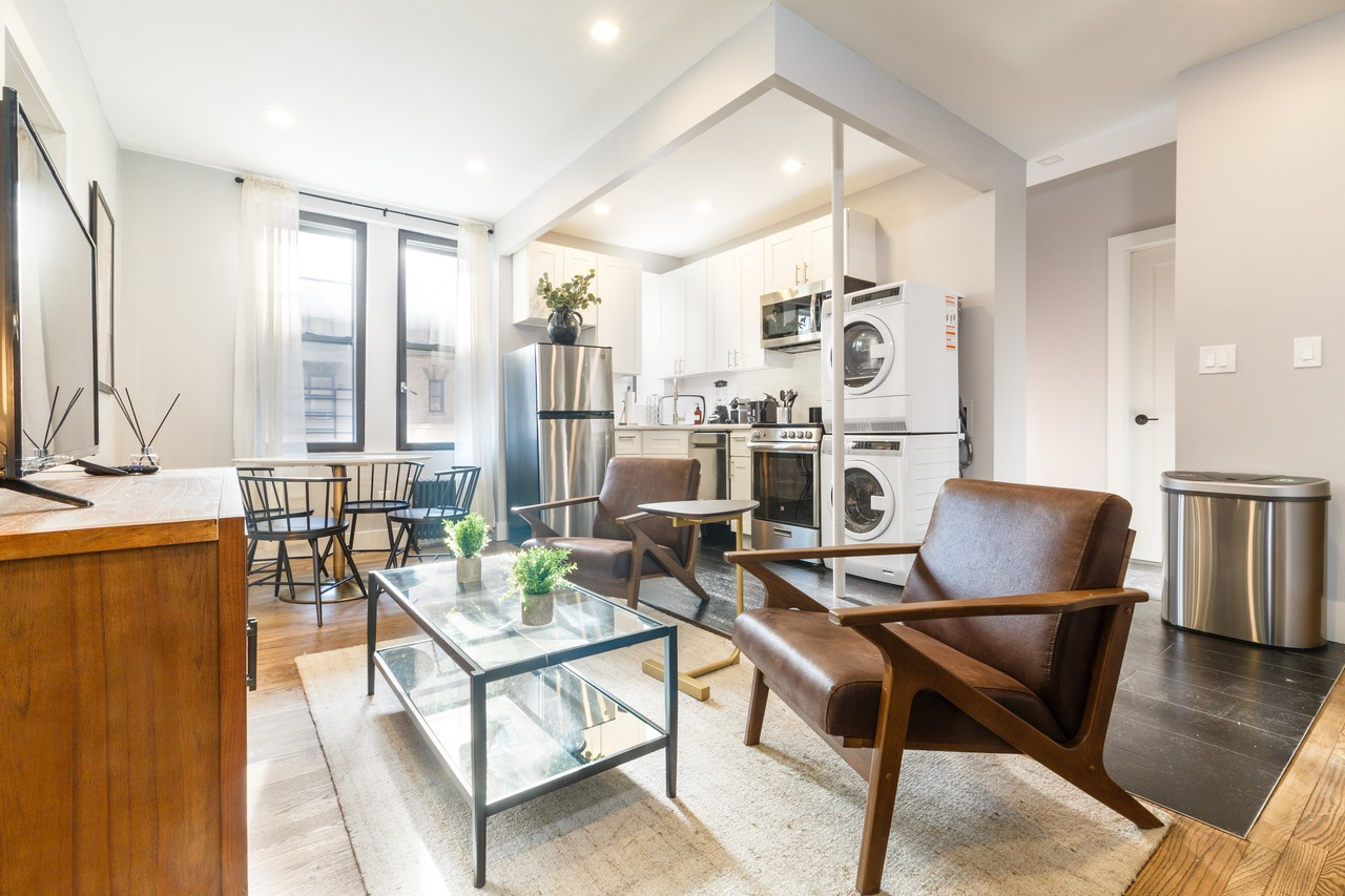 Private Bedroom in Morningside Heights 324 B - Photo 3