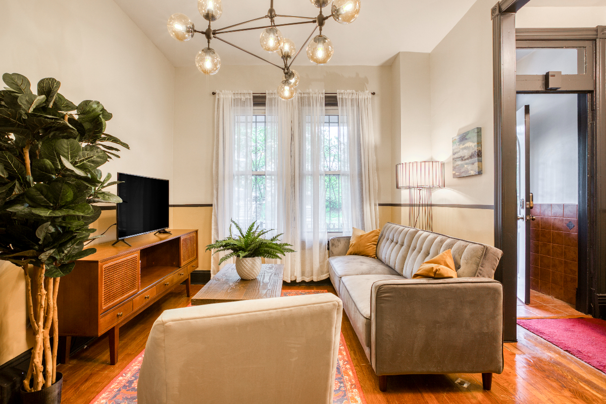 Private Bedroom in Columbia Heights 174 2D - Photo 6