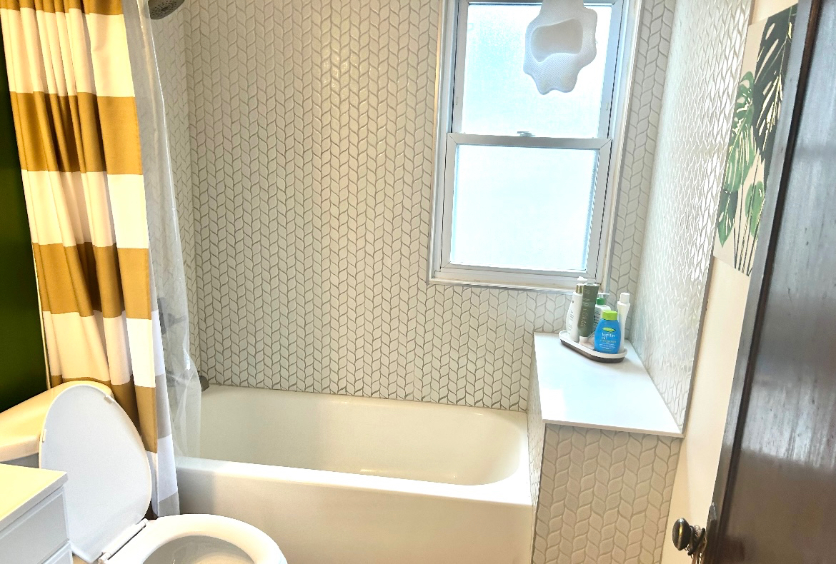 Comfort Meets Convenience, Ideal Stay - Photo 5