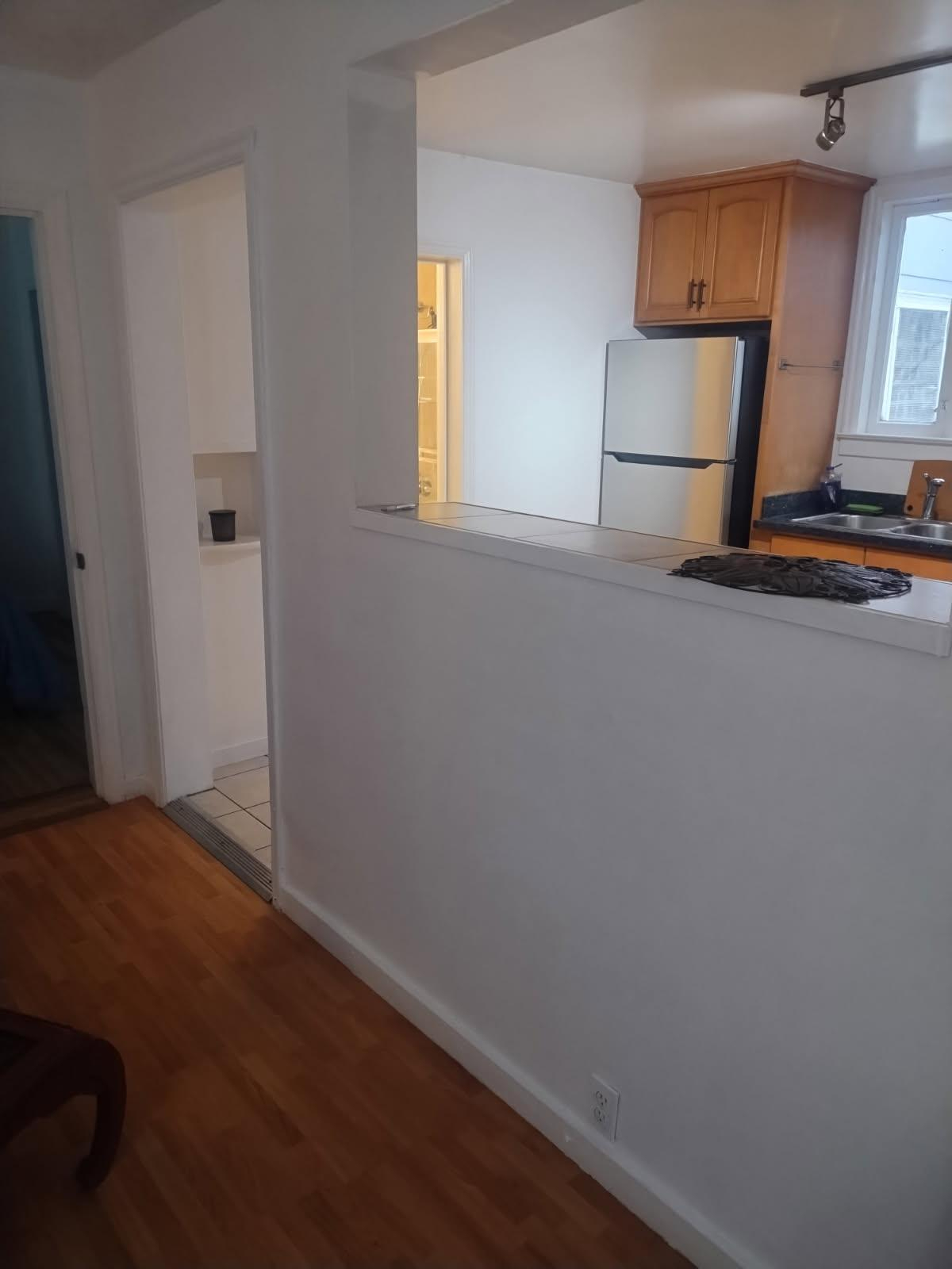Newly Remodeled 1BR Apartment w/ Deck in Quiet North Beach - Photo 4