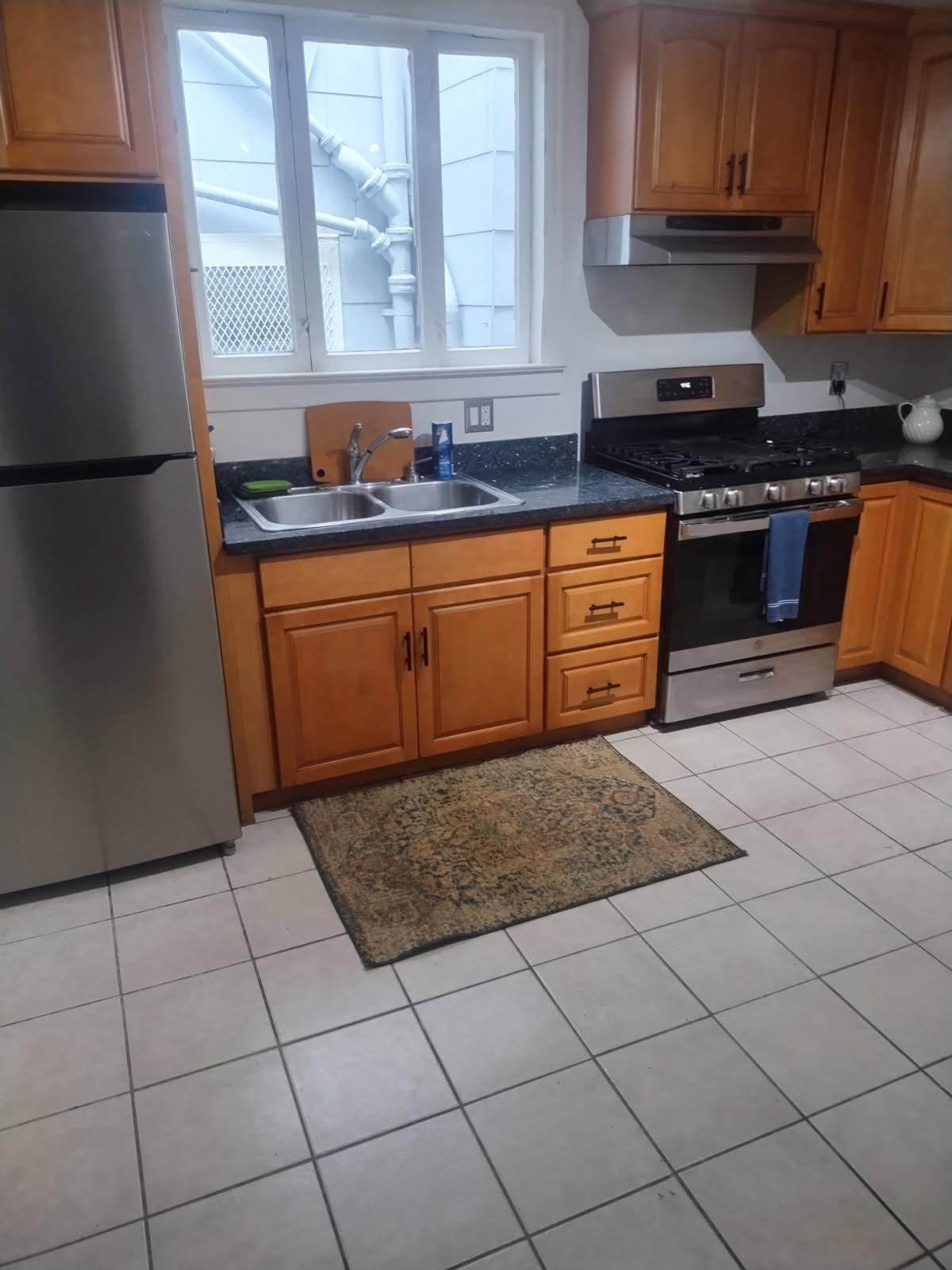Newly Remodeled 1BR Apartment w/ Deck in Quiet North Beach - Photo 6