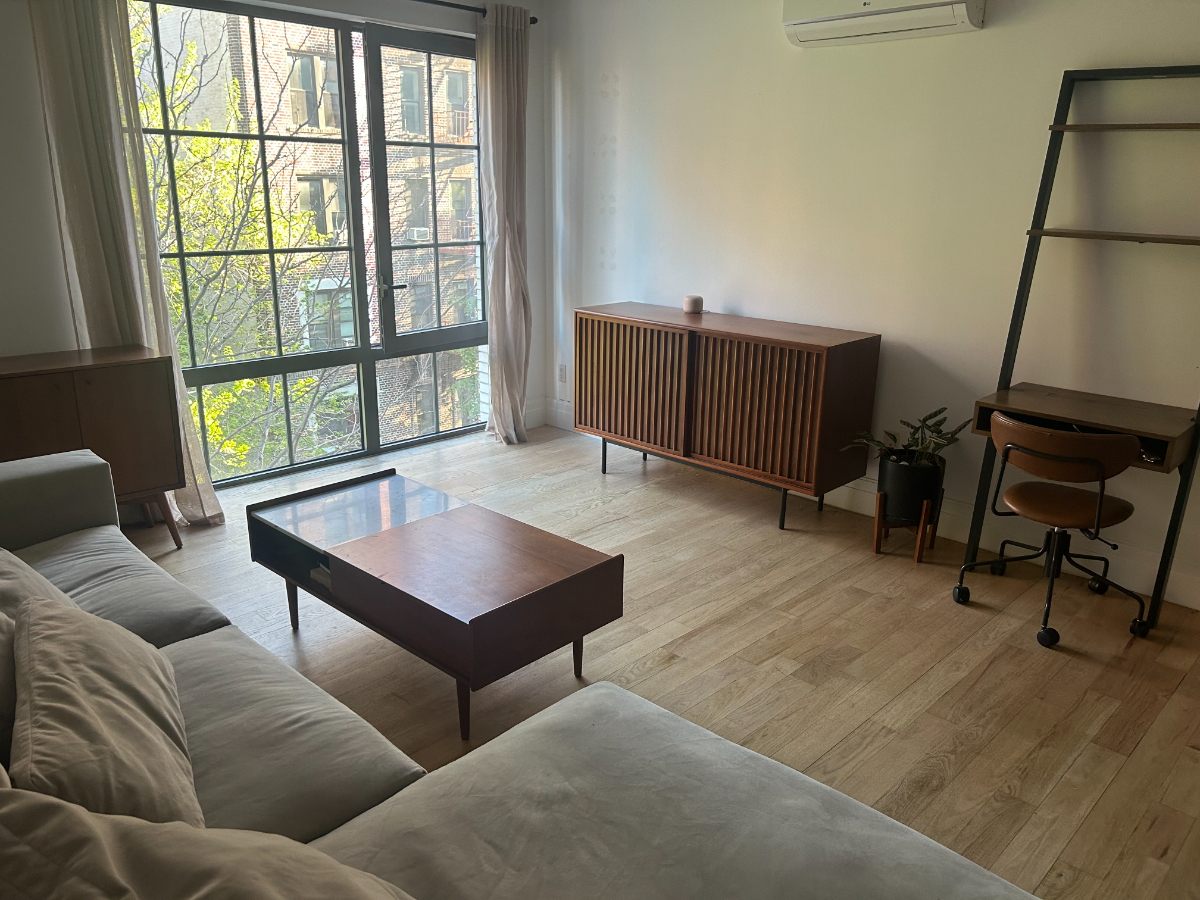 Modern Brooklyn Living in Open Layout, Big Windows & Full Amenities - Photo 3